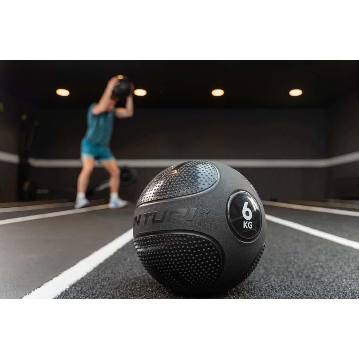 Tunturi Platinum slam ball - 6kg - Zwart